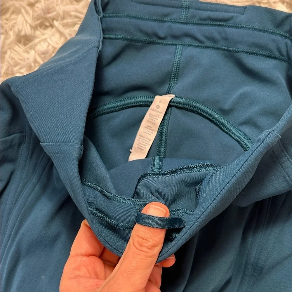 Lululemon Lead The Pack Crop 23